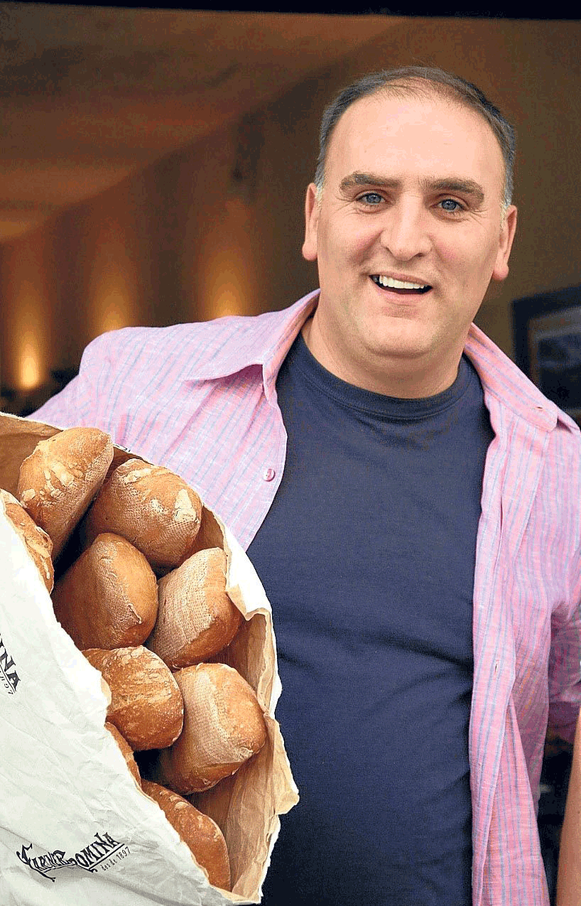 El chef José Andrés ofrece ayuda humanitaria en Beirut