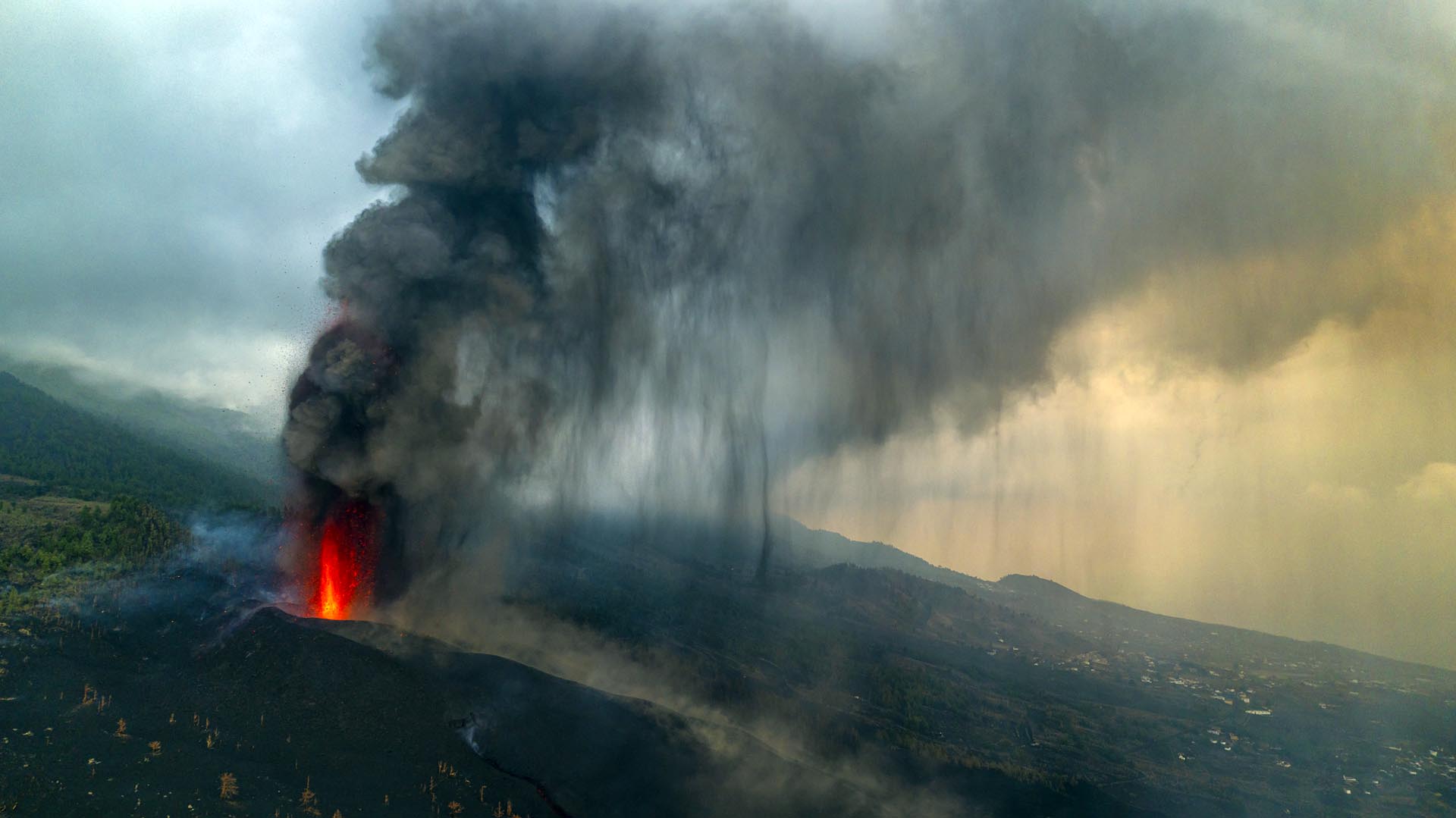 Fotos De La Erupción Del Volcán Cumbre Vieja En La Palma