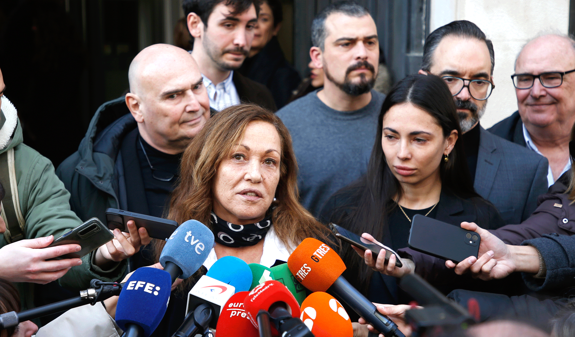 Eulalia Ramón, viuda de Carlos Saura, atiende a los medios