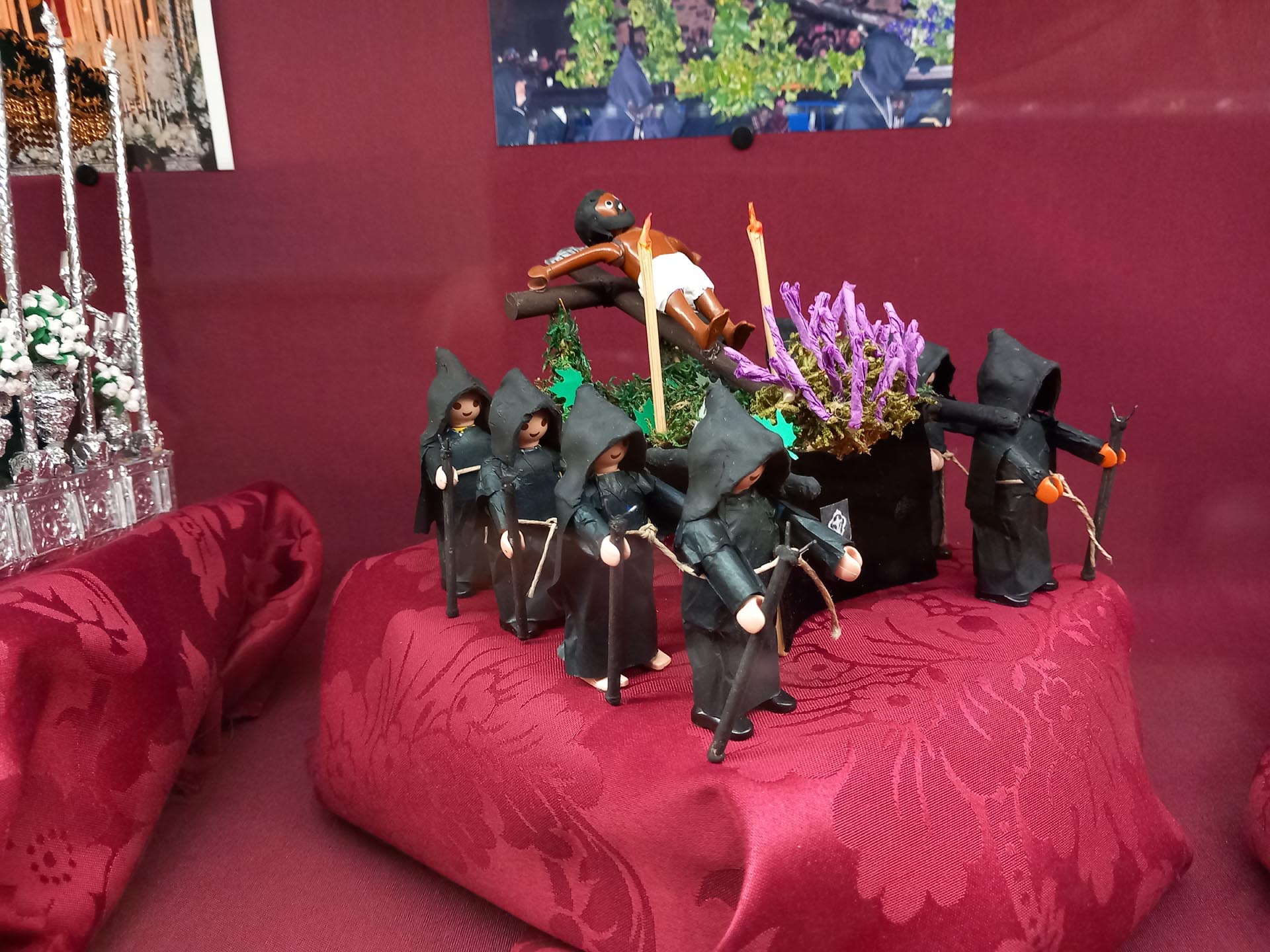 La Semana Santa de Cáceres, en 40 pasos con figuras de Playmobil