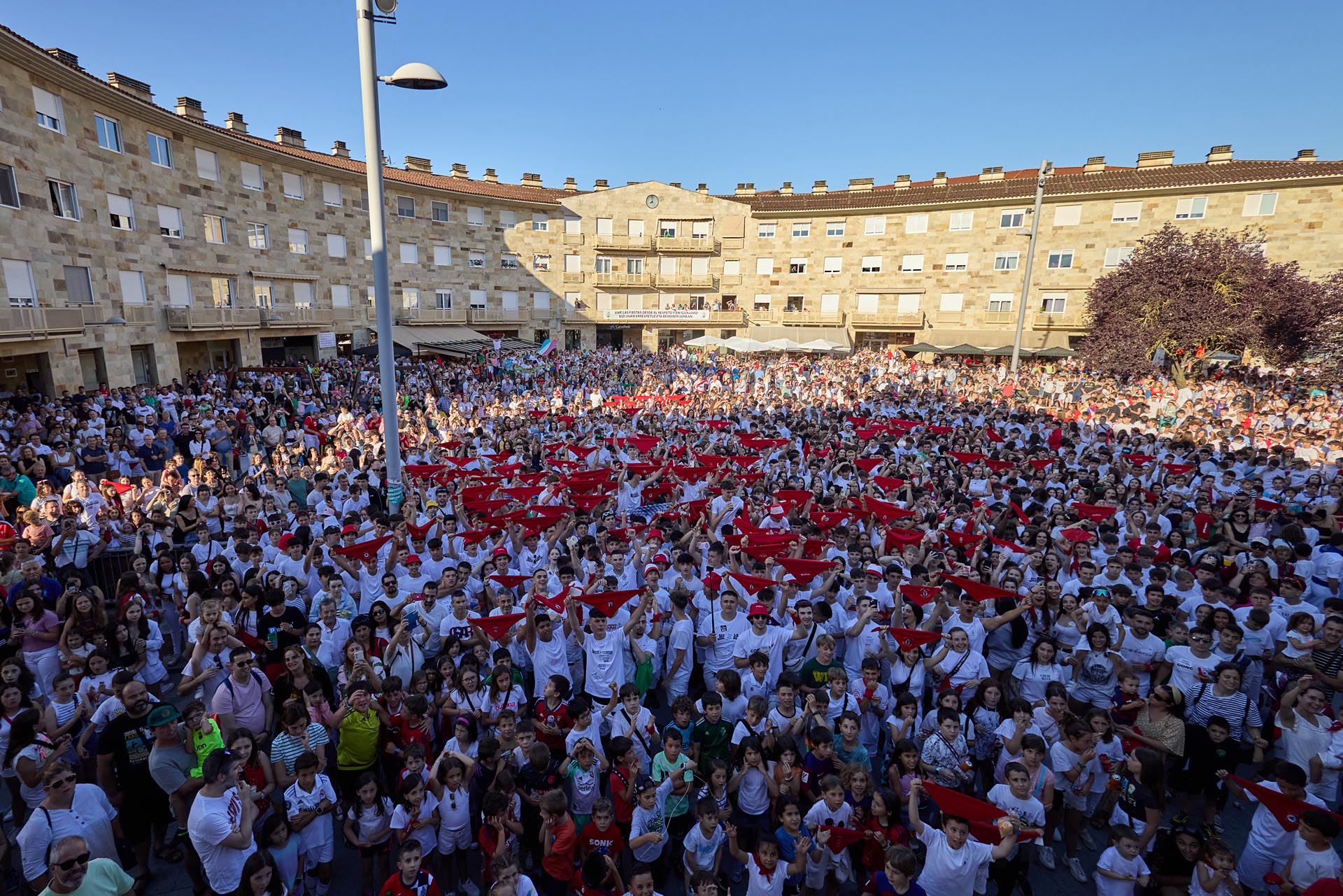 Policía Foral interviene en varias peleas en fiestas de Mutilva